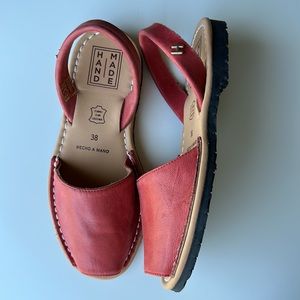 HANDMADE Avarcas peep toe red leather sandals sz 7.5 nwot